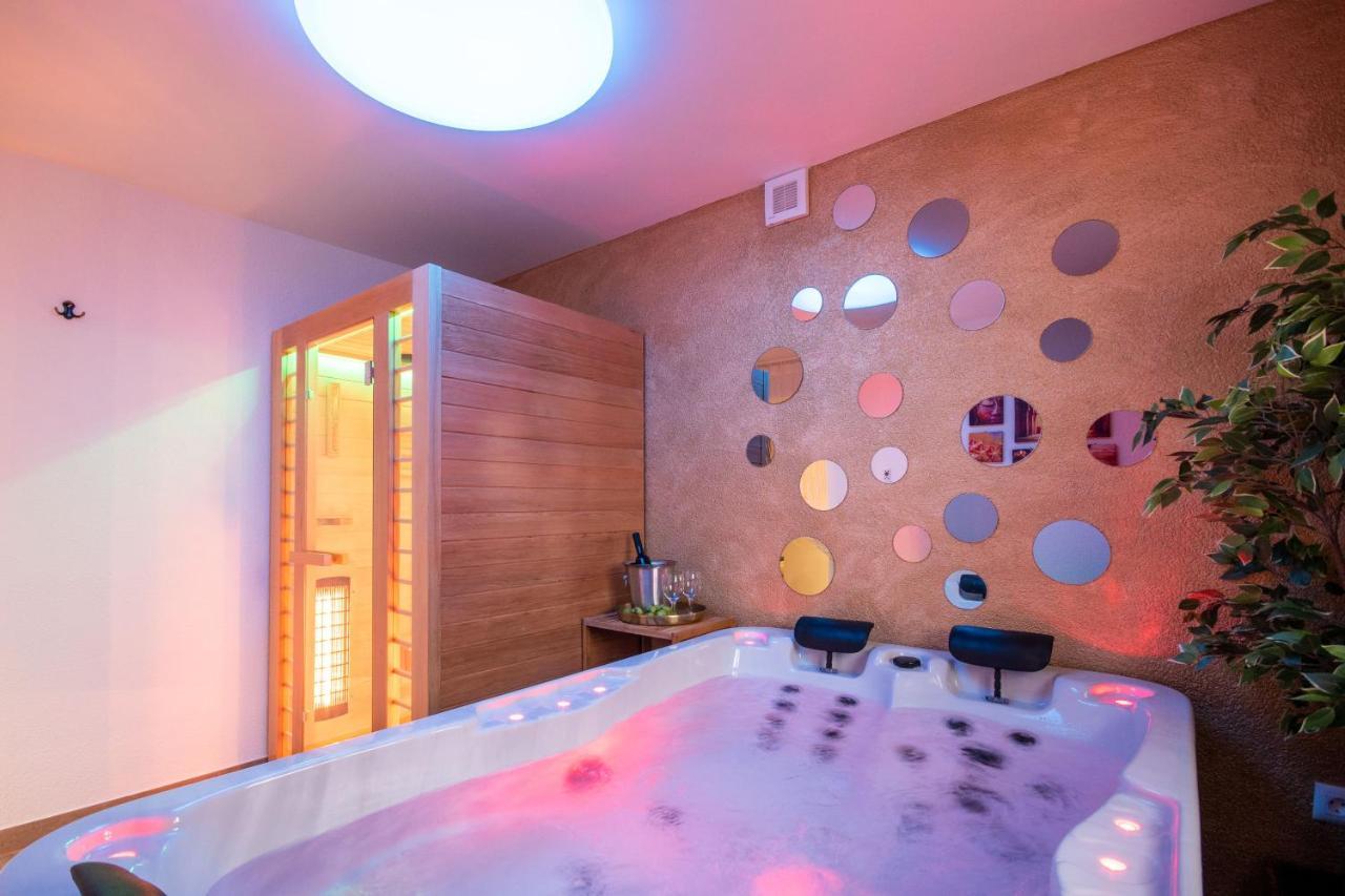 Wellness Studio D'Or - Exclusive New Apartment With Whirlpool, Sauna, Sunny Terrace, Private Parking Poreč Eksteriør billede