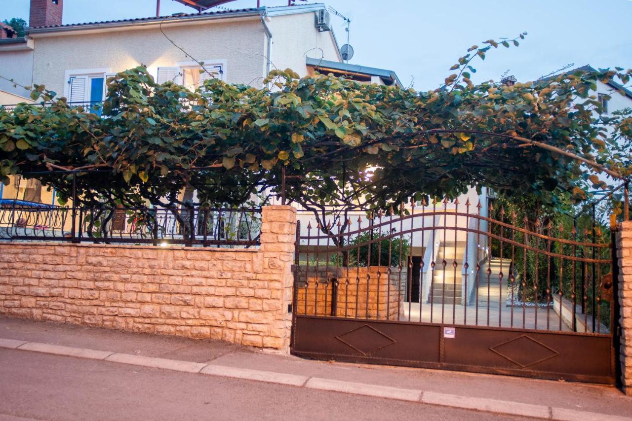 Wellness Studio D'Or - Exclusive New Apartment With Whirlpool, Sauna, Sunny Terrace, Private Parking Poreč Eksteriør billede